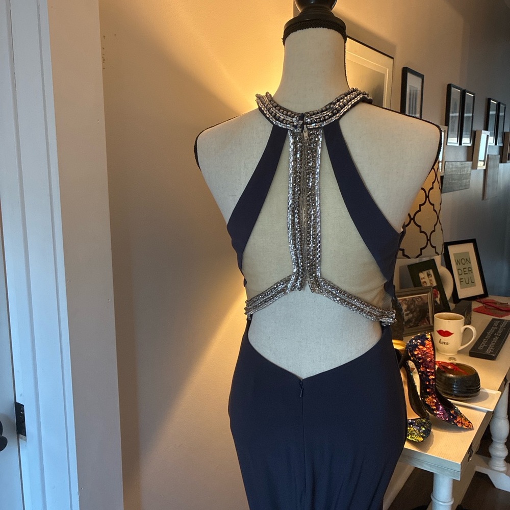 2 Cute Navy Backless Sculpture Gown size 4-6 - Picture 3 of 5